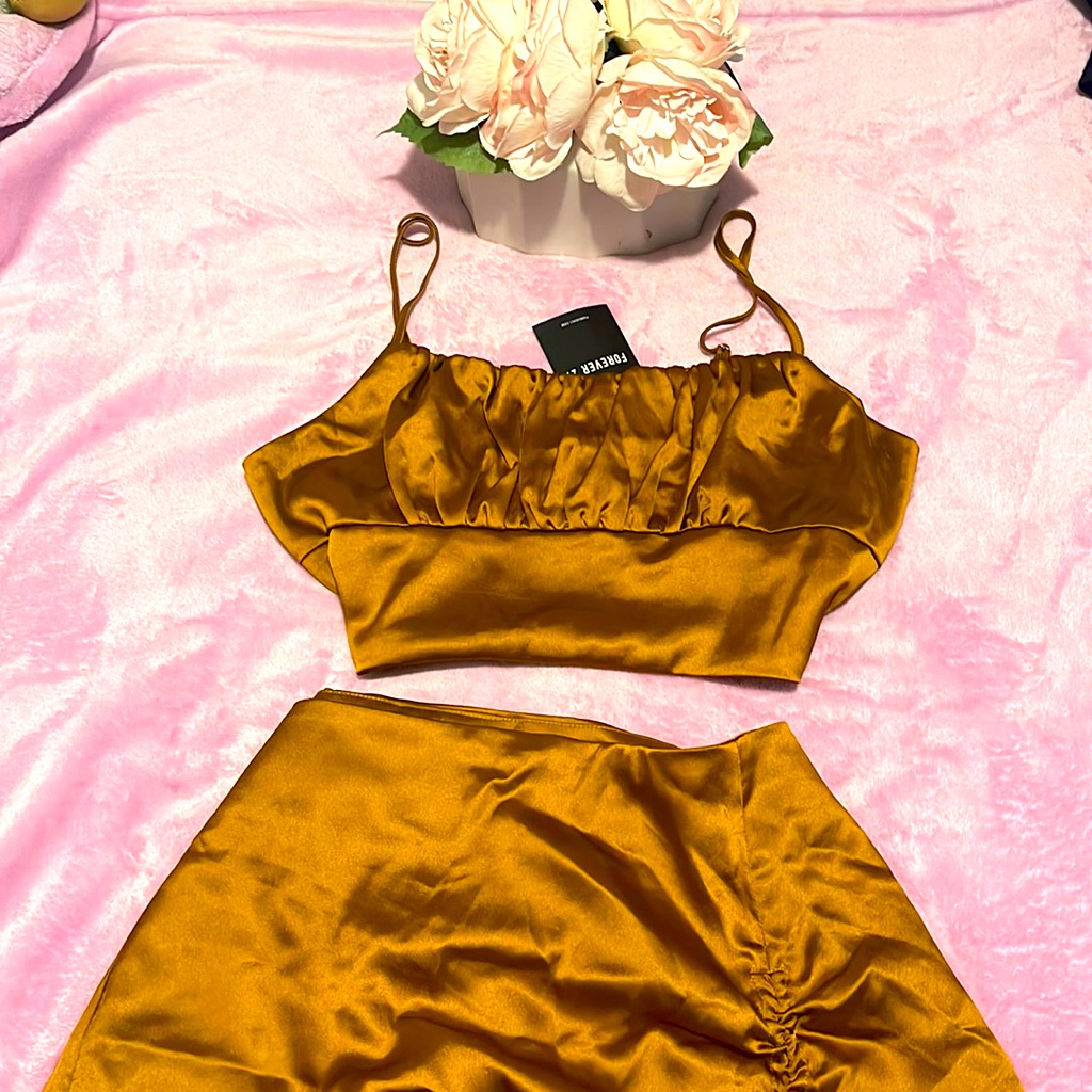 Brand New 2 Piece Set